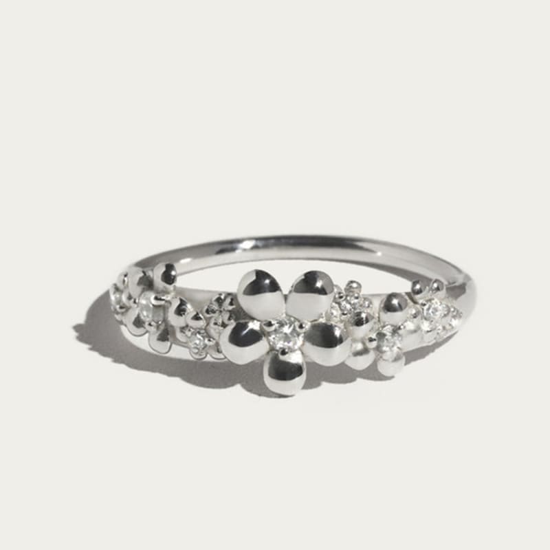 neueblute Petite Bloom Ring