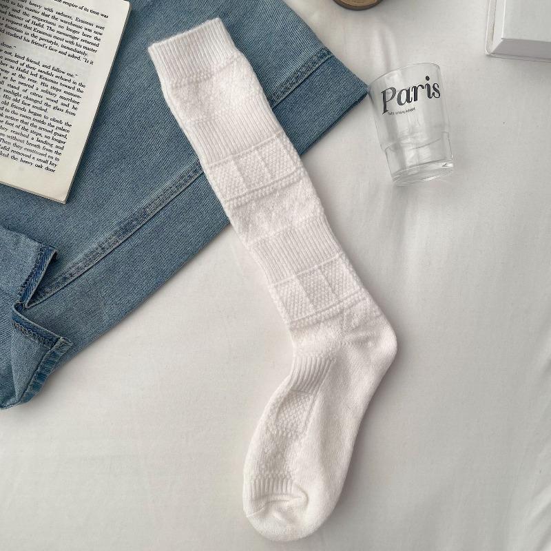 

Autumn and Winter Calf Socks for Women, Thickened Wool Thigh-high Socks, Simple Diamond-patterned Half-leg Socks 1 pair