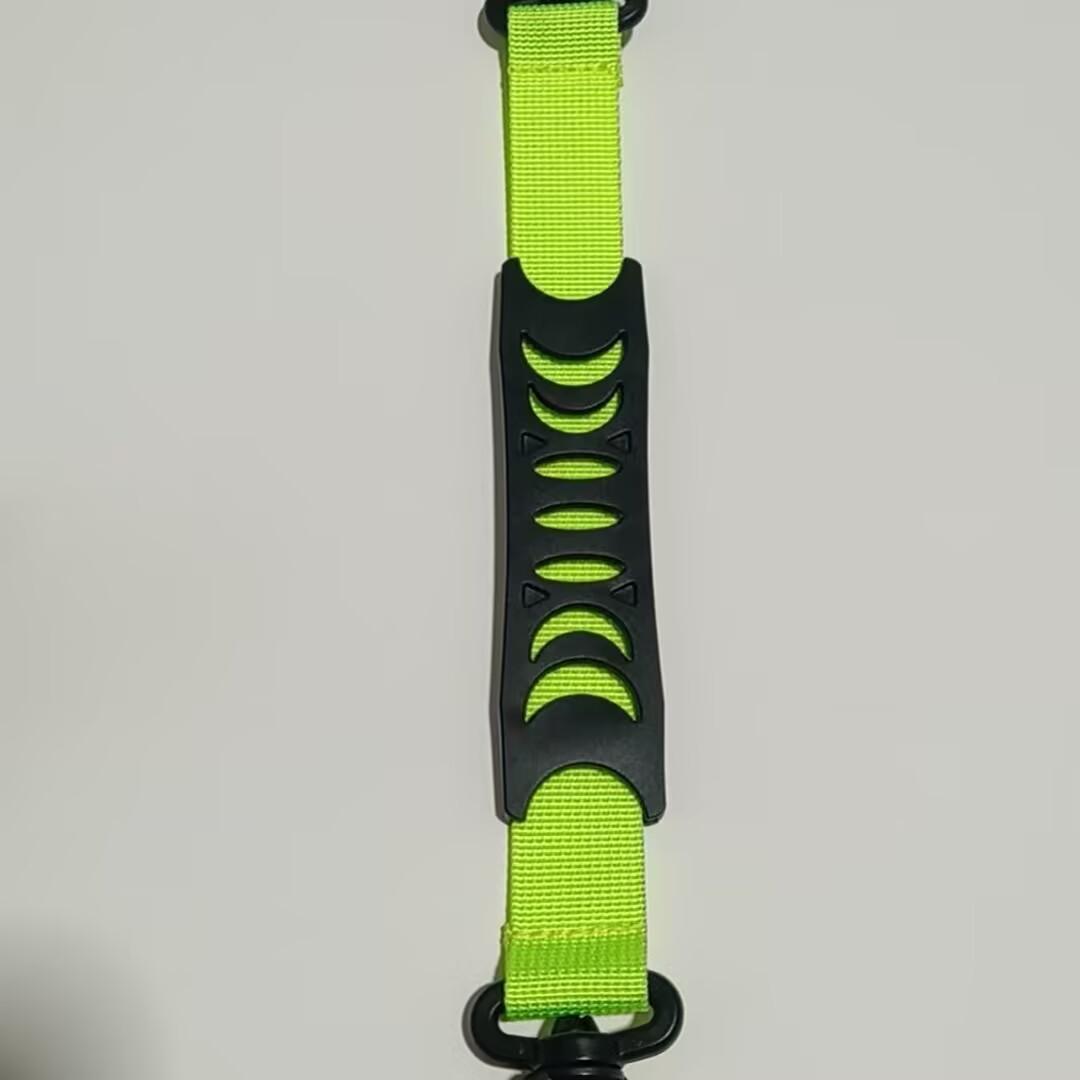 

Outdoor Universal Anti-Choke Soft Handle Ice/Roller Skate Shoe Lifter & Buckle Tool зелёный