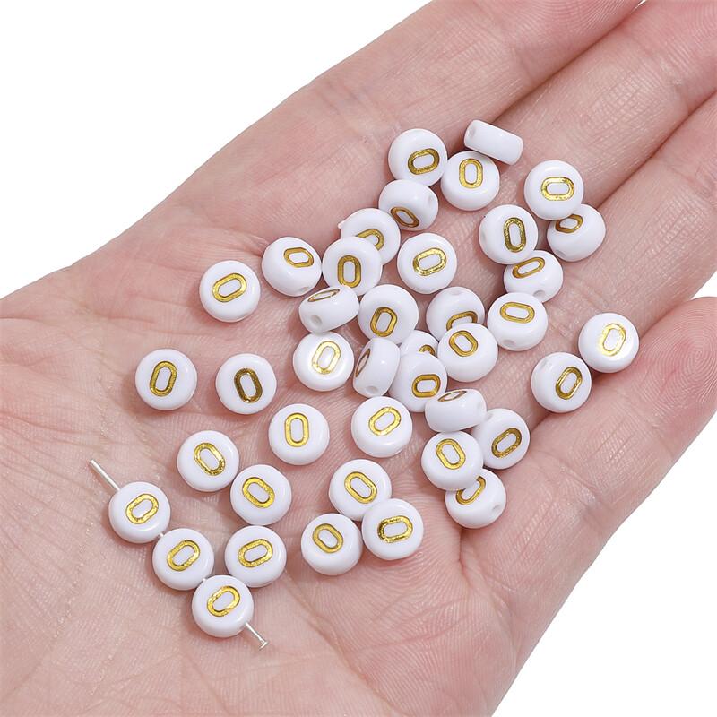 50 ks Akrylové zlaté A-Z anglické písmenkové korálky Ploché kulaté korálky s abecedou pro výrobu šperků DIY Pár Přátelství Náramek Náhrdelník