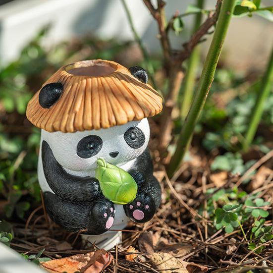 Automatic Waterer Frog Panda Shaped Self Watering Spikes Automatic Watering Device Slow Release Plant Watering Globes