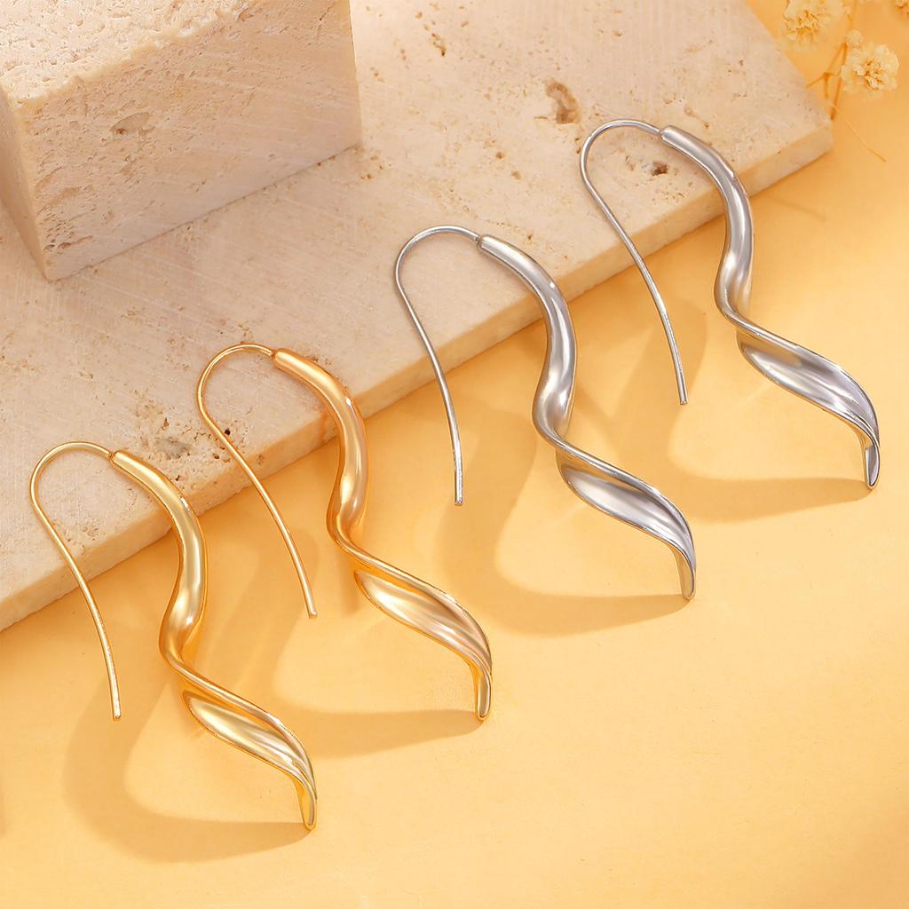 Versatile Temperament Entangled Lines Twisted Leaf Personality Earrings For Women