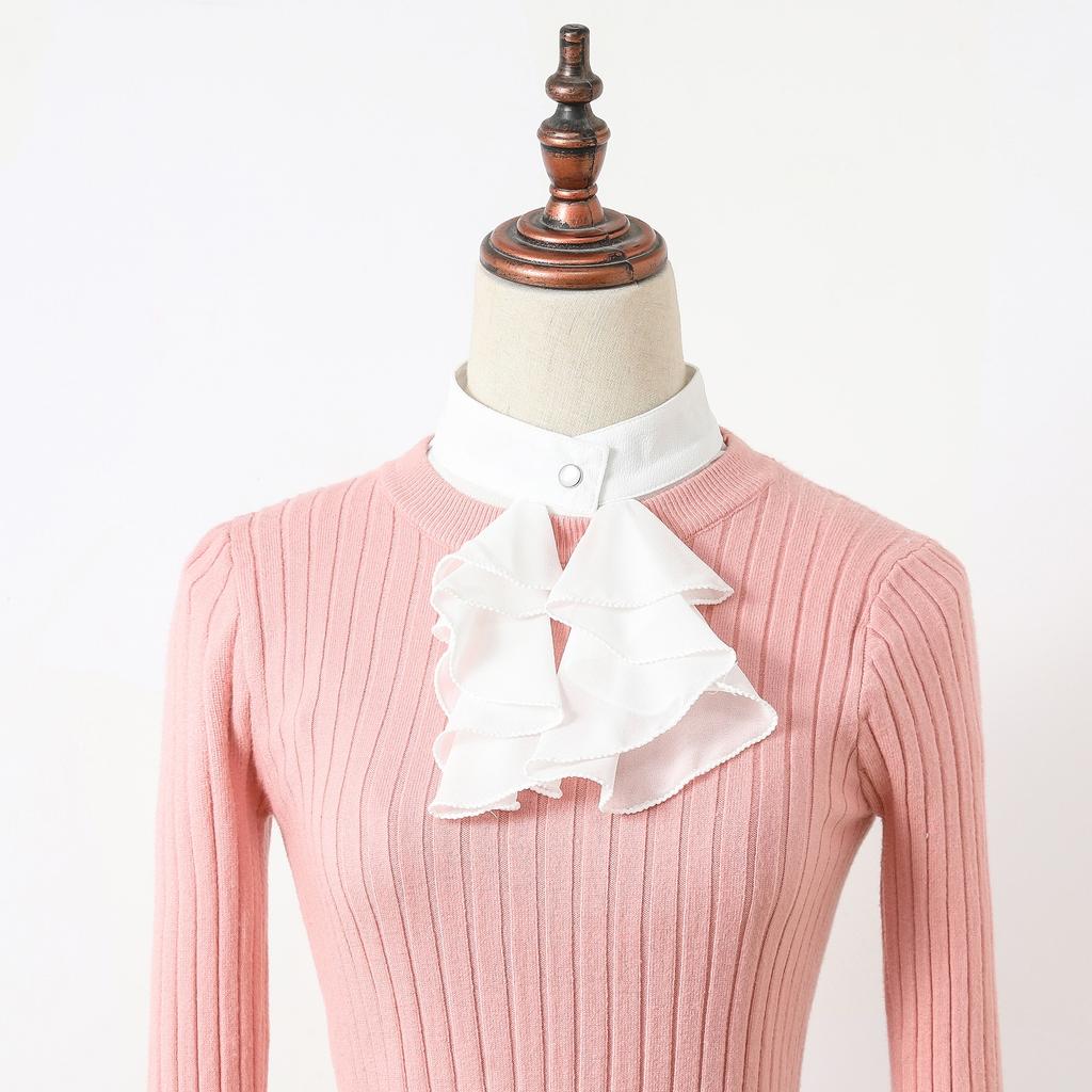 1 piece of white fake collar inspired by European medieval Renaissance ruffs, serving as a bib, cravat, equestrian collar access