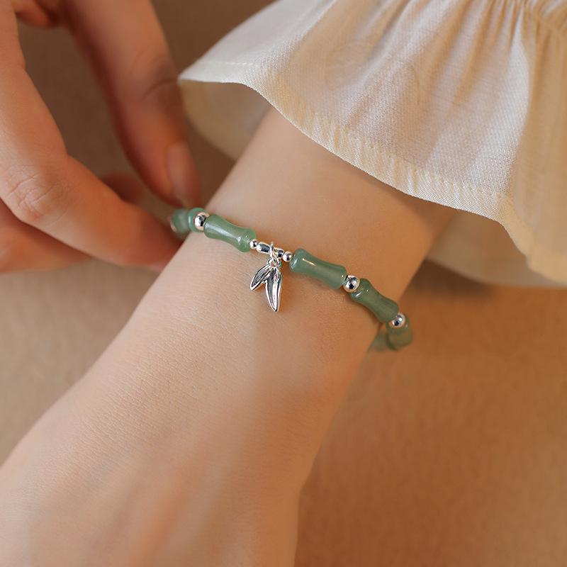 Elegant Green Bamboo Leaf Bracelet – Light Luxury Jewelry