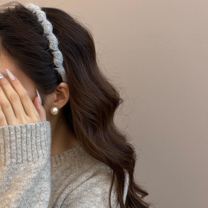 Woolen Big Wavy Hair Band, Stylish and Anti-slip with Teeth, Face Washing Headband Hair Accessory with A High Crown Shape