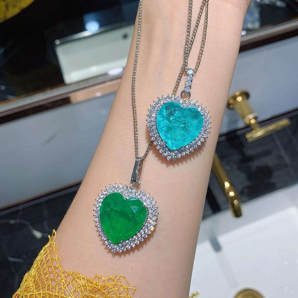 Jewelry Vintage Necklace Imitation Emerald Paraiba Heart 20 * 20 Large Pendant Necklace Female