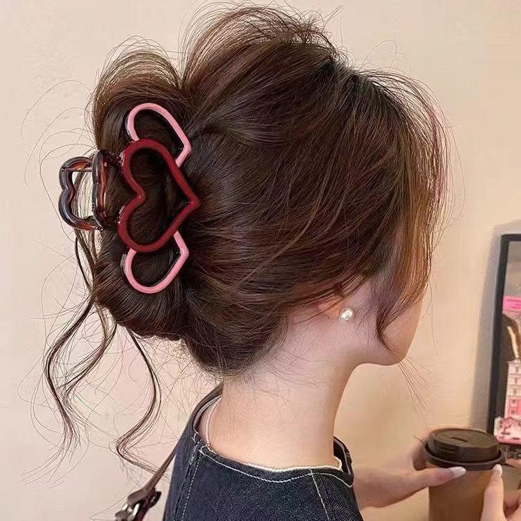 Gradient Heart Claw Hair Clip for Women - 2025 High-End Hair Accessory
