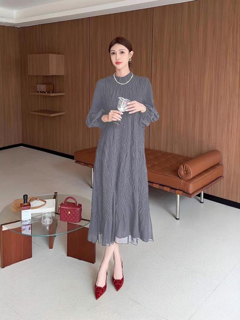 Elegant Plus Size Pleated Evening Gown with Stand-Up Collar and Embroidered Lantern Sleeves