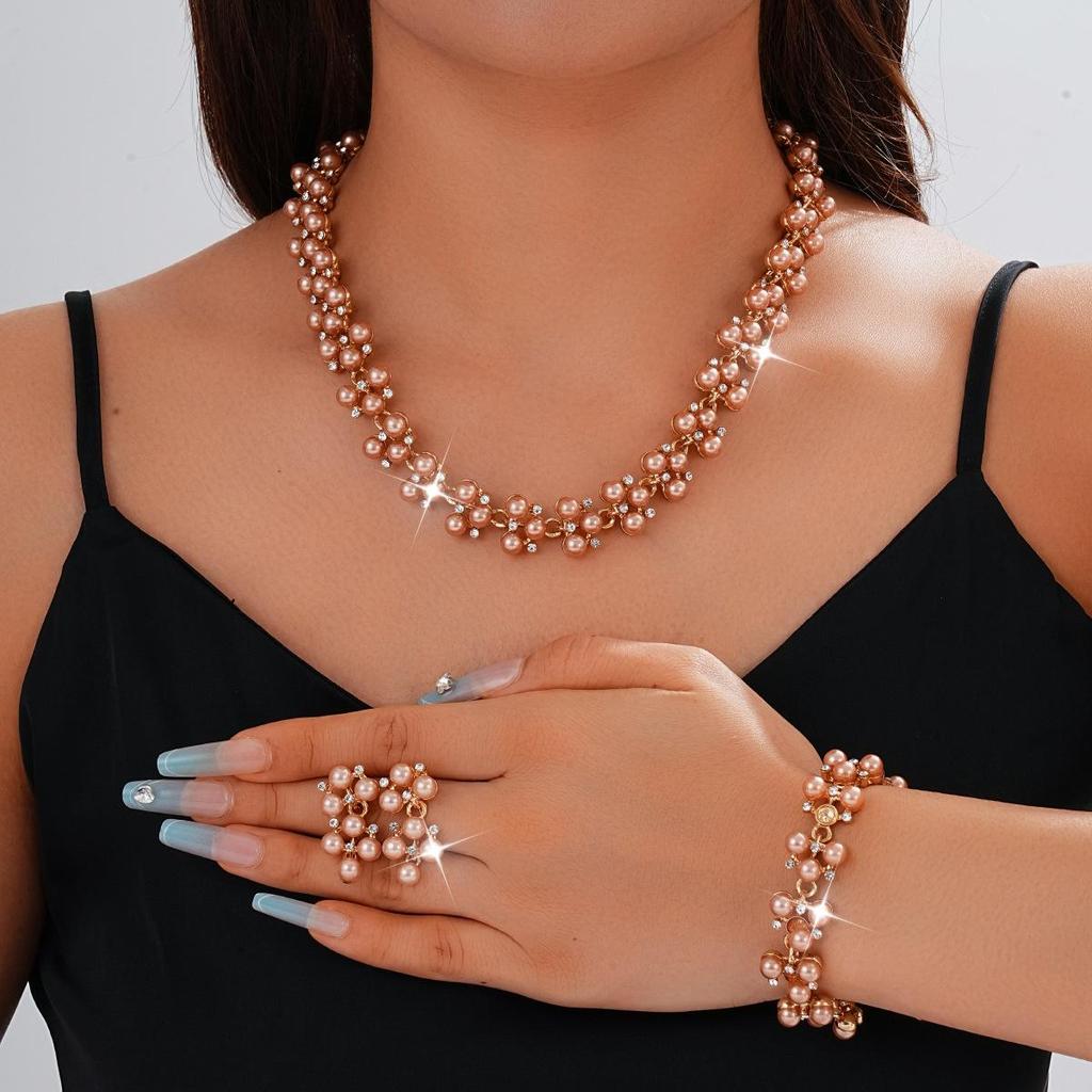 Luxurious Geometric Rhinestone Pearl Jewelry Set: Necklace, Bracelet, Earrings