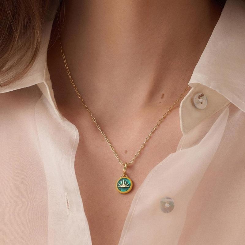 Vibranting Sturdy Alloy Necklace with Butterfly and Floral Styles Portable Accessory for Personalize Styles Enthusiasts