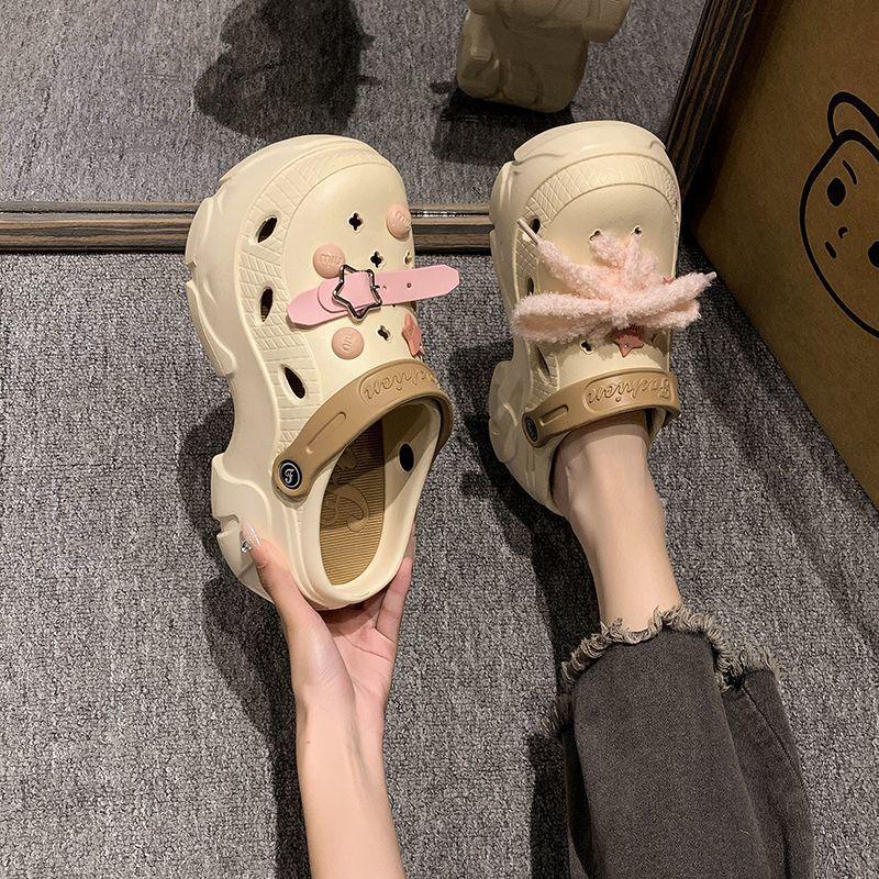 Cute bag head cool slippers women's summer wear 2025 new fashionable versatile beach non-slip thick-soled hole shoes