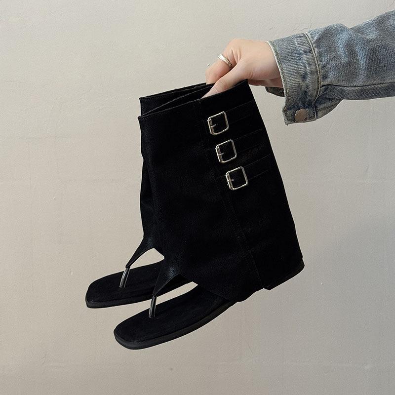 Retro toe sandals women's new spring and summer belt buckle short trousers boots flat herringbone cool boots women