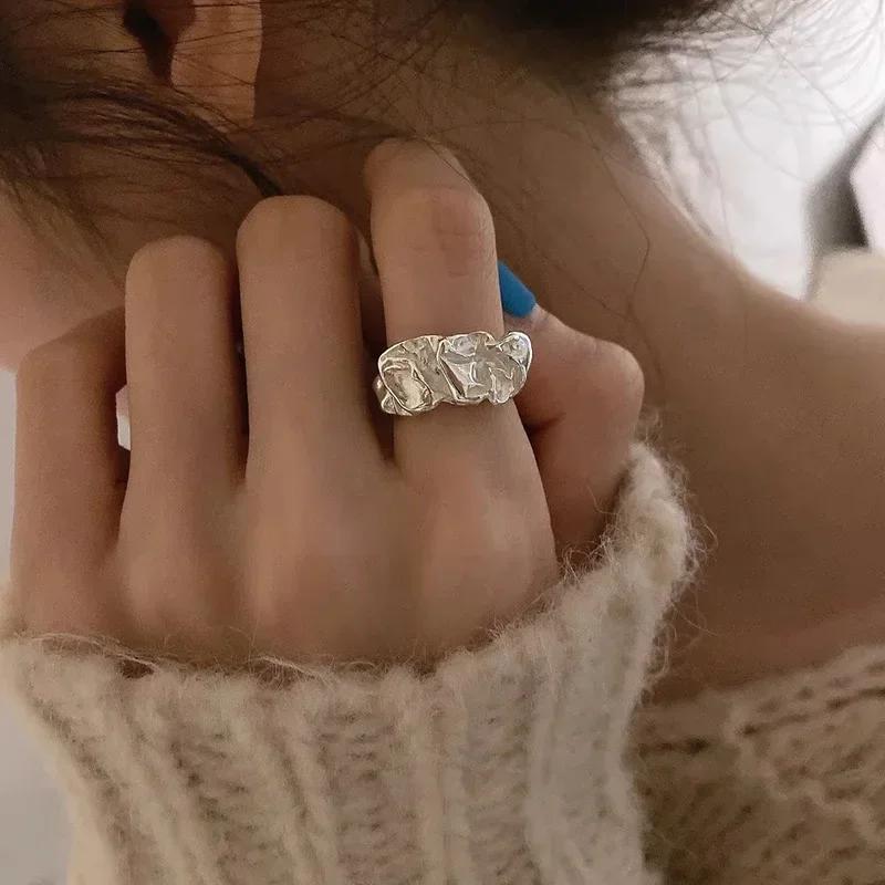 

2025 Sweet Cool Copper Color Rings for Women Girl Korea Elegant Simple Smooth LOVE Heart Ring Fashion Zircon Accessories