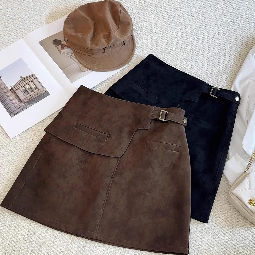 Plus Size Retro Coffee Suede Asymmetrical A-Line High Waist Skirt - Women's Spring/Autumn, Hip-Hugging Short Style.