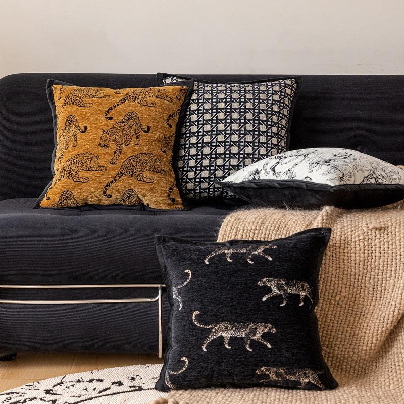 Vintage Style Sofa Cover Pillow Classic Retro Living Room Decorative Sofa Cushion Covers Elegant Decorative Pillow Covers 45x45