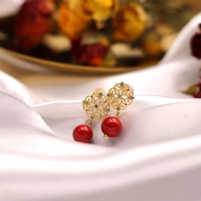 14K gold-wrapped hollow lace diamond stud earrings cinnabar red festive temperament high-end earrings earrings pendant earrings tide