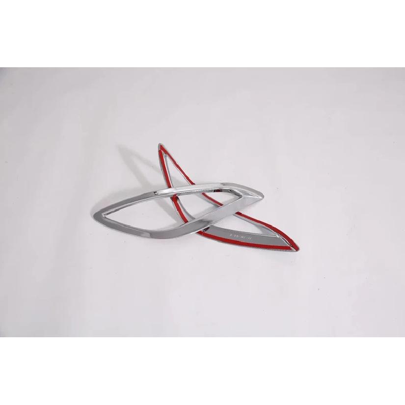 For Toyota Rush 2018     ABS Chrome Rear Tail Fog Light Lamp Cover Foglight Frame Trims Car Styling Accessories
