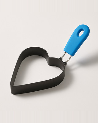 არაწებოვანი კვერცხის ომლეტის მოდელი სახელურით, გამძლე გულის ფორმის კვერცხის ფორმა