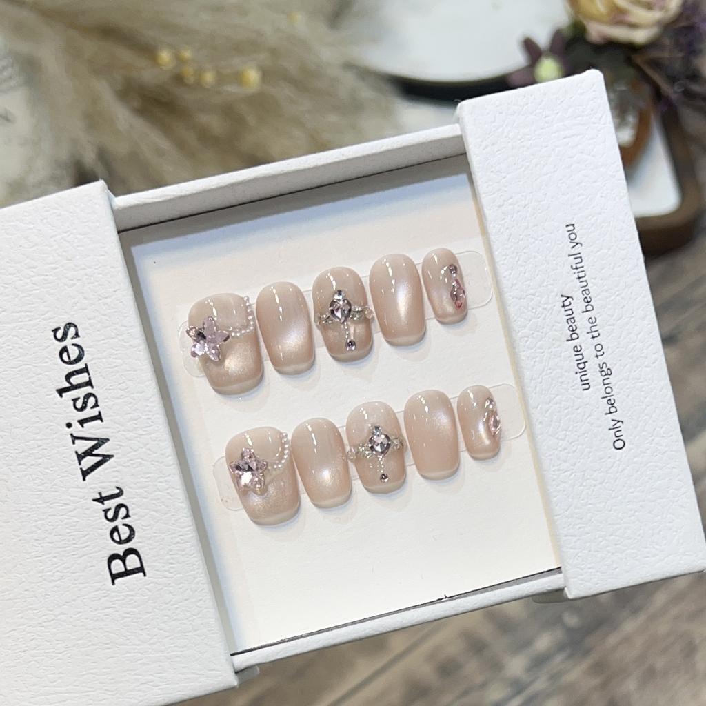 Short Fake Nails Handmade Nude Color Cat Eye Pearl Broken Diamond Love Nail Art Cute Style Wearable Nail Can Be Removed