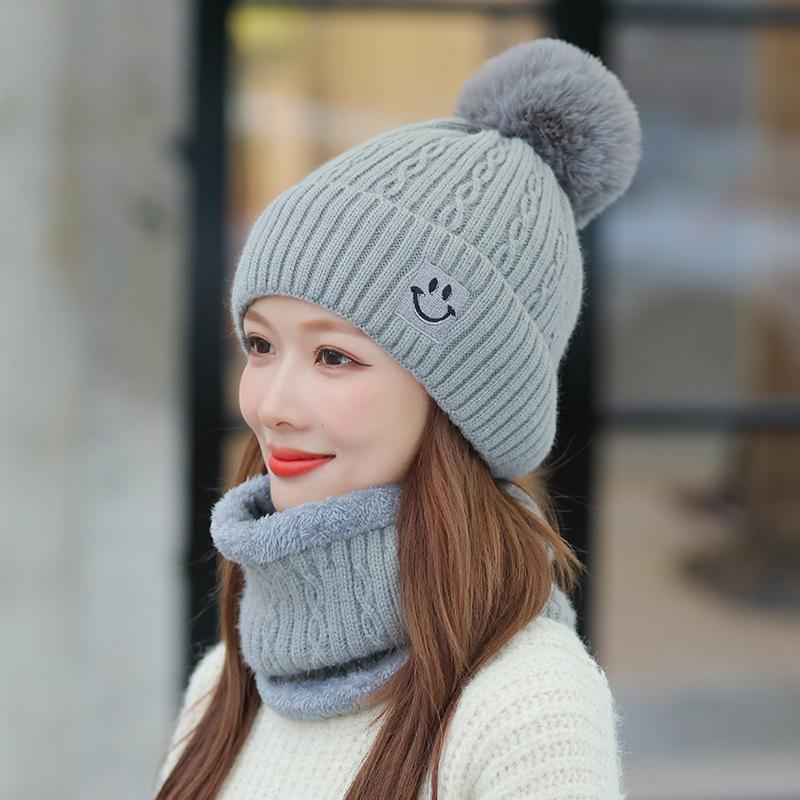 New Wool Ball Knitted Hat Women's Autumn and Winter Fashion Versatile Thickened Warm Hat Embroidered Smiling Face Wool Hat