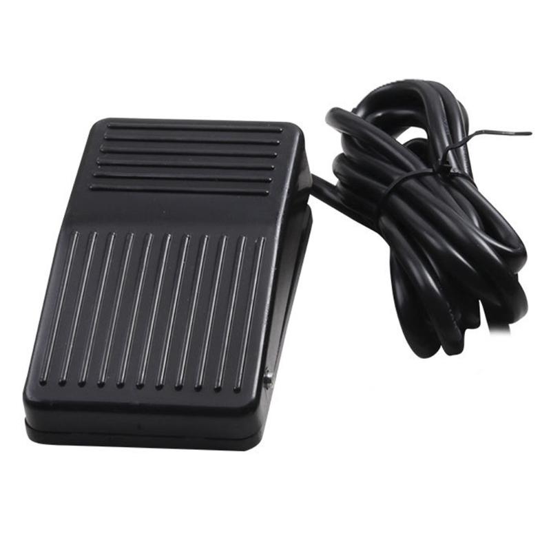 10A Momentane Rutschfeste Kunststoff-Fußschalter Freihändige Rutschfeste Fußpedale Elektrische Fußschalter für Industrielle Verwendung