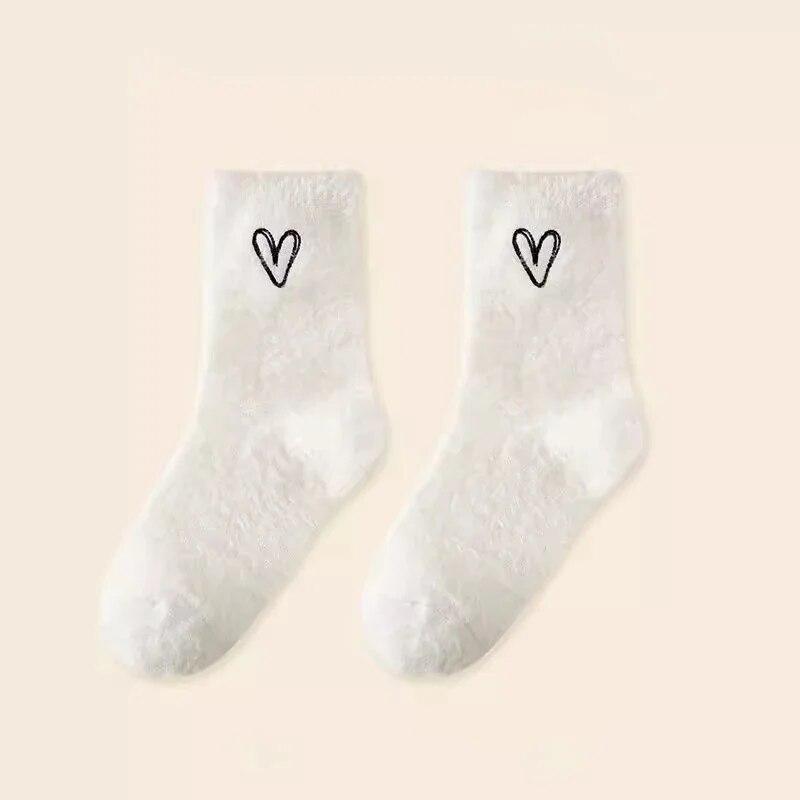 1Pairs Lovely Cozy Hairy Mink Velvet Socks Autumn Winter Hosiery Thickened Plush Warm Sleep Home Fluffy White Heart-shaped Socks