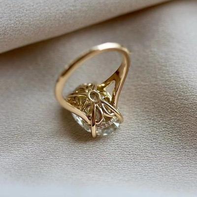 Finger Starry Night Four Claw Elliptical Ring for Women, with A Niche Design That Exudes A Light Luxury, Retro, and High-end Feel Without Fading