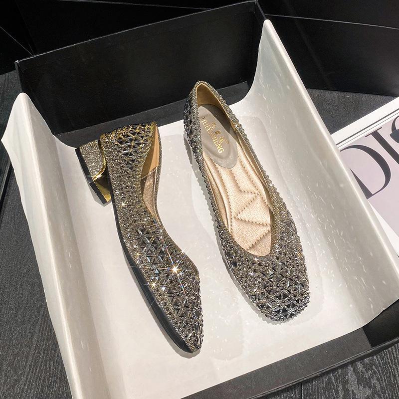 

Туфли-лодочки на толстом каблуке женские весенне-осенние новые темпераментные с неглубоким вырезом квадратным носком стразами средним каблуком больших размеров 41-4 42 серый