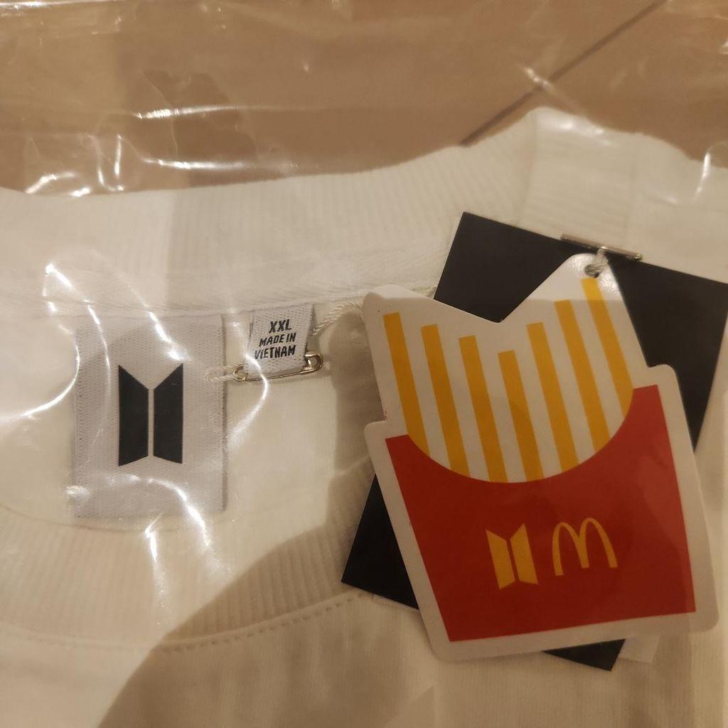[USED] McDonald's BTS Collaboration T-shirt, White, XXL Size