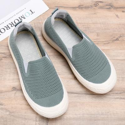 Letnie buty z tkaniny ze starego Pekinu damskie nowe oddychające siateczkowe z dzianiny fly-woven miękka podeszwa buty-leniuchy płaska podeszwa codzienne i wygodne buty dla mamy