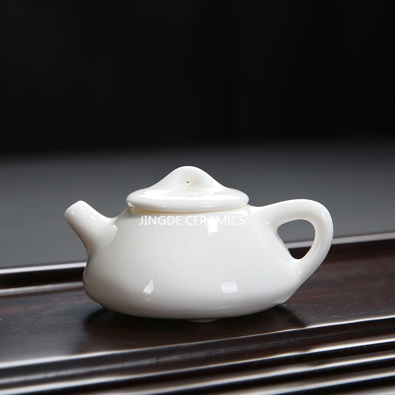 1PCS Chinese ceramics Tea pet Small Fingertip Pot tea Figurine Ornament Boutique oolong Tea Accessories home decoration