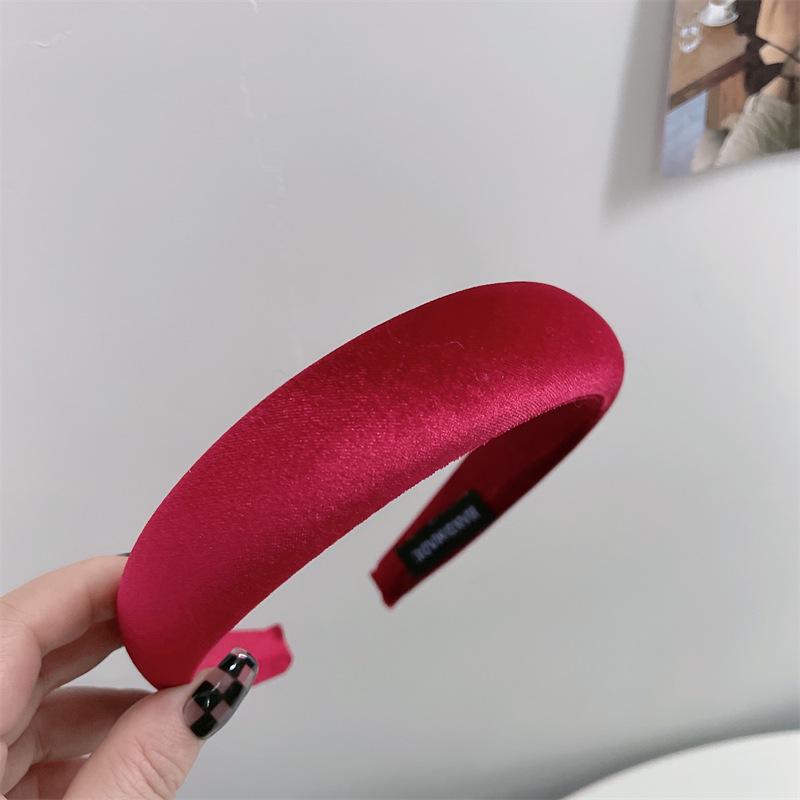 Velvet Headband: Retro French Style for Autumn/Winter, Perfect for Face Washing and High Skull Top Hair Ties.
