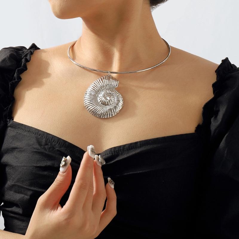 Y2K Beach Collar For Women Teens Beach Vacation Seashells Necklace Decoration