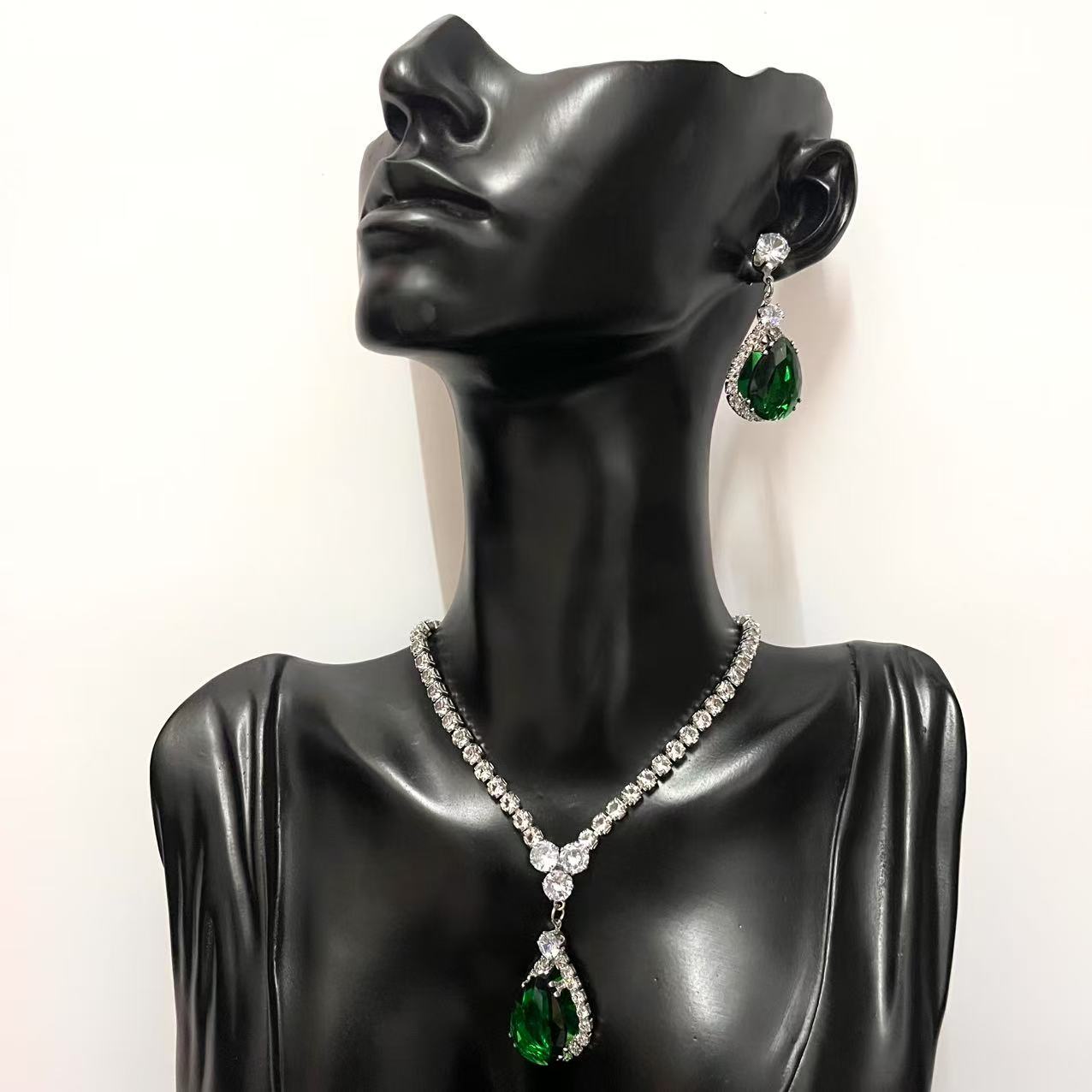

Bridal Accessories Necklace Bracelet Set Rhinestone Zircon Wedding Dress Women S Wedding Accessories Premium Two-Piece Set зелений