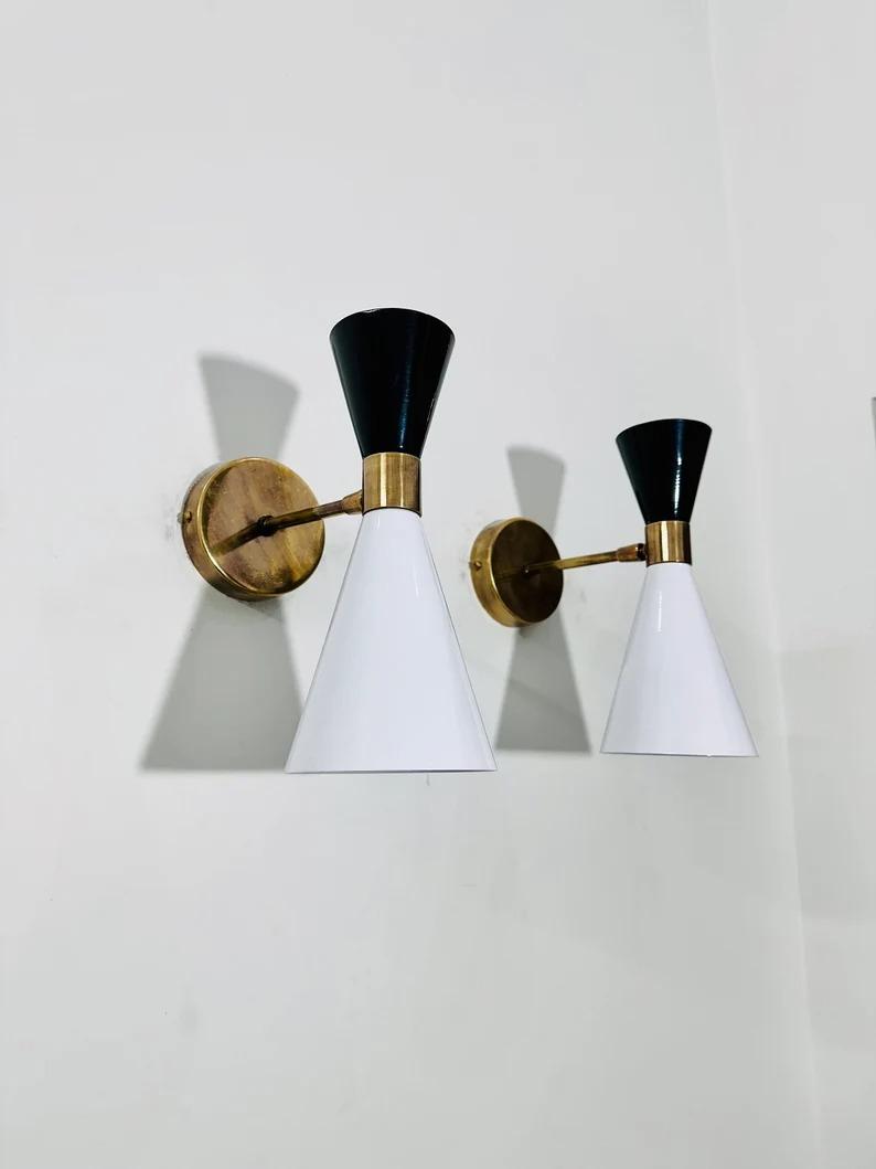 

Custom Italian Diabolo Wall Lights: Modern Brass Sconces чорний