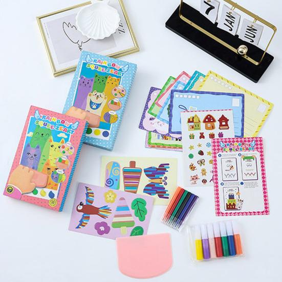 Kit Arte Scratch Arcobaleno Set Carta Raschiabile Magica Arcobaleno per Bambini Cartoline Creative Fai-da-te Biglietti d'Auguri Personalizzati Giocattolo per la Motricità Fine
