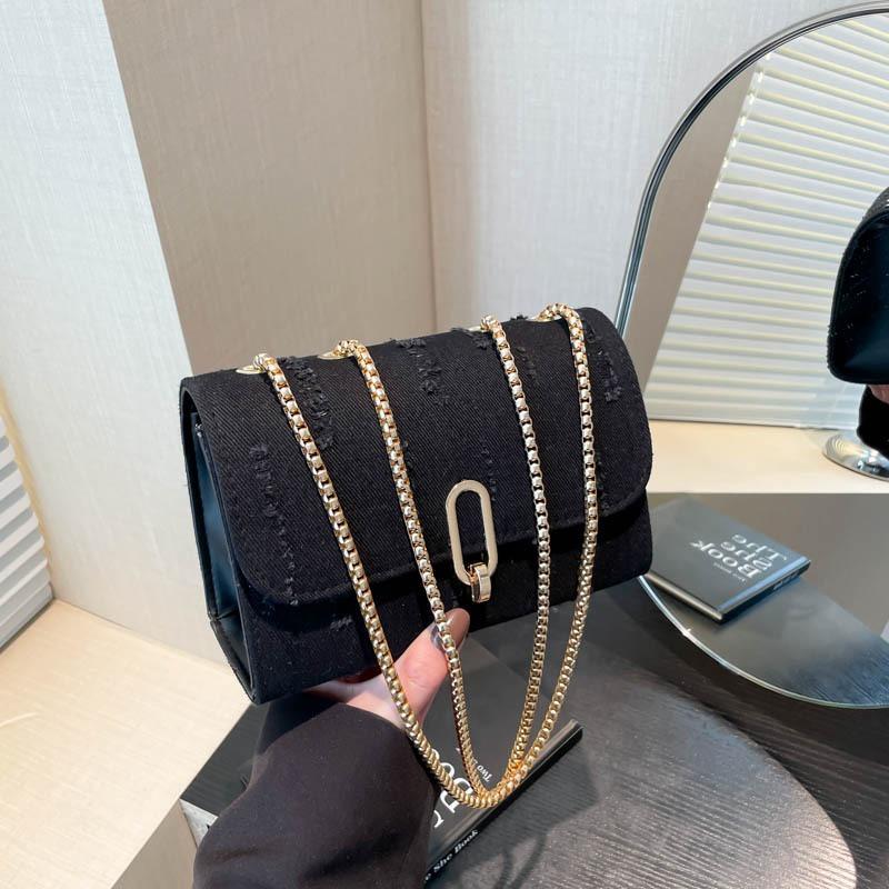 Today's popular fashion chain shoulder bag spring new niche design small square bag