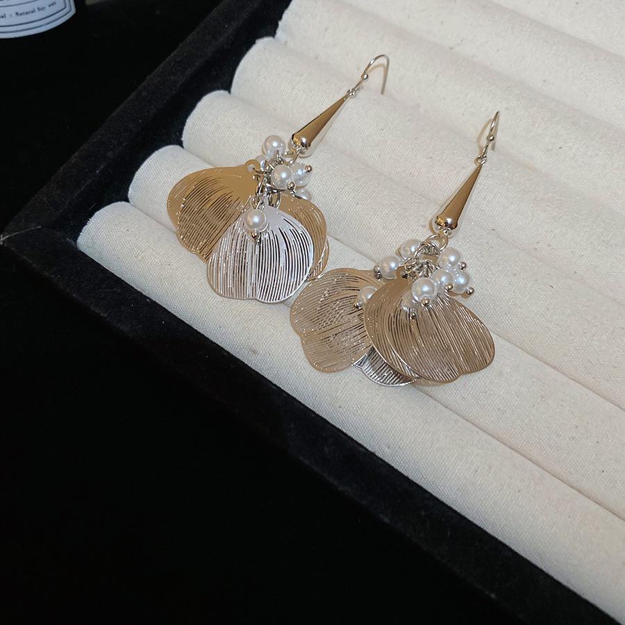 Silbernadel Metall Hohlblütenblatt Ohrstecker - Luxuriöse Europäische & Amerikanische Stil Ohrstecker, Vielseitiges Modeaccessoire.