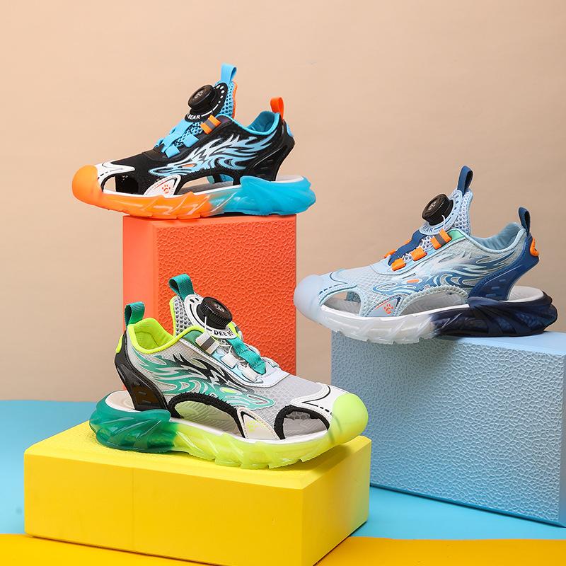 

Classmate New Dragon Limited Boys Sandals Baotou Sandals Lightweight Soft Sole Middle and Older Non-slip Outdoor Beach Shoes 38