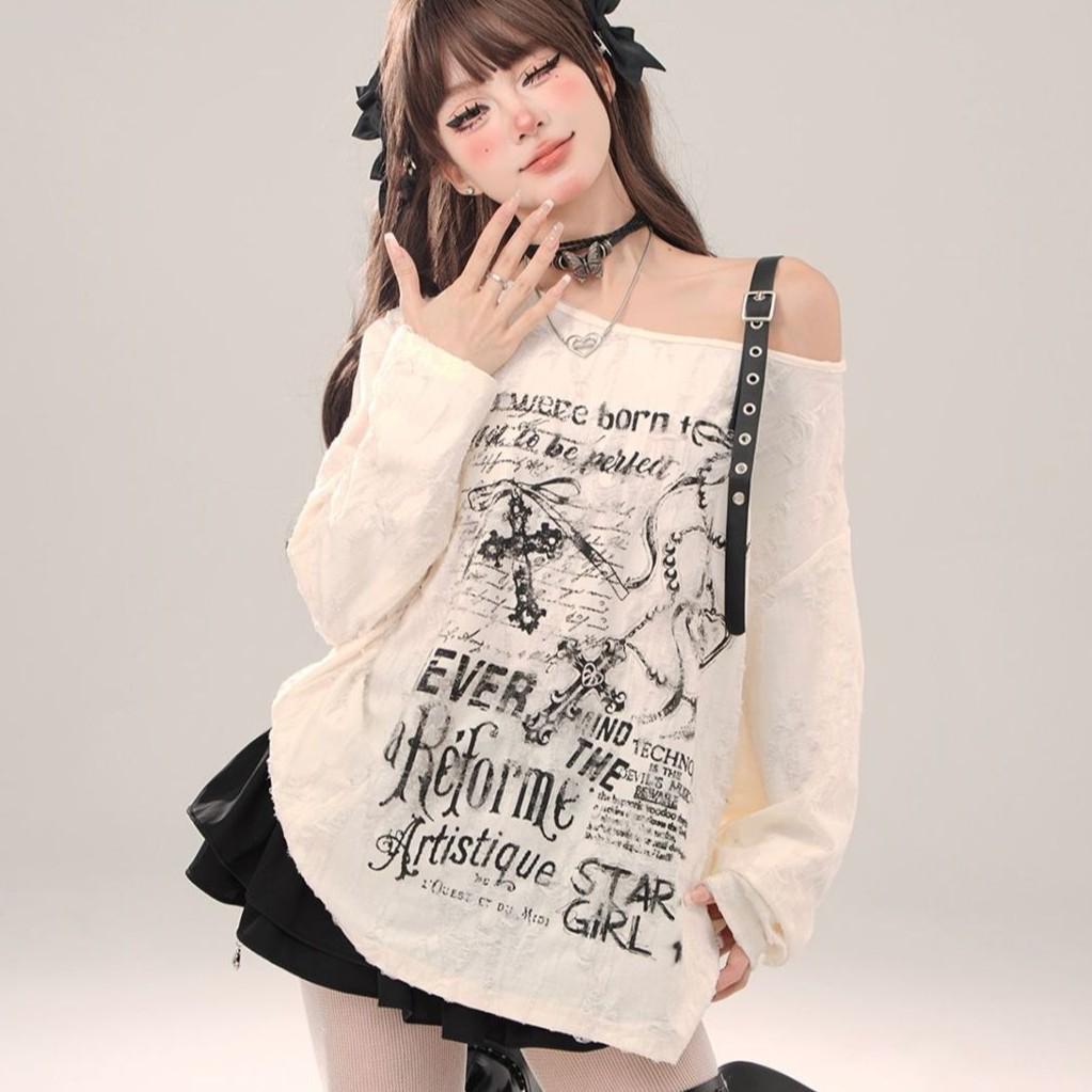 Sladký a pikantní dámský top s dlouhým rukávem odhalující ramena - Trend raného podzimu