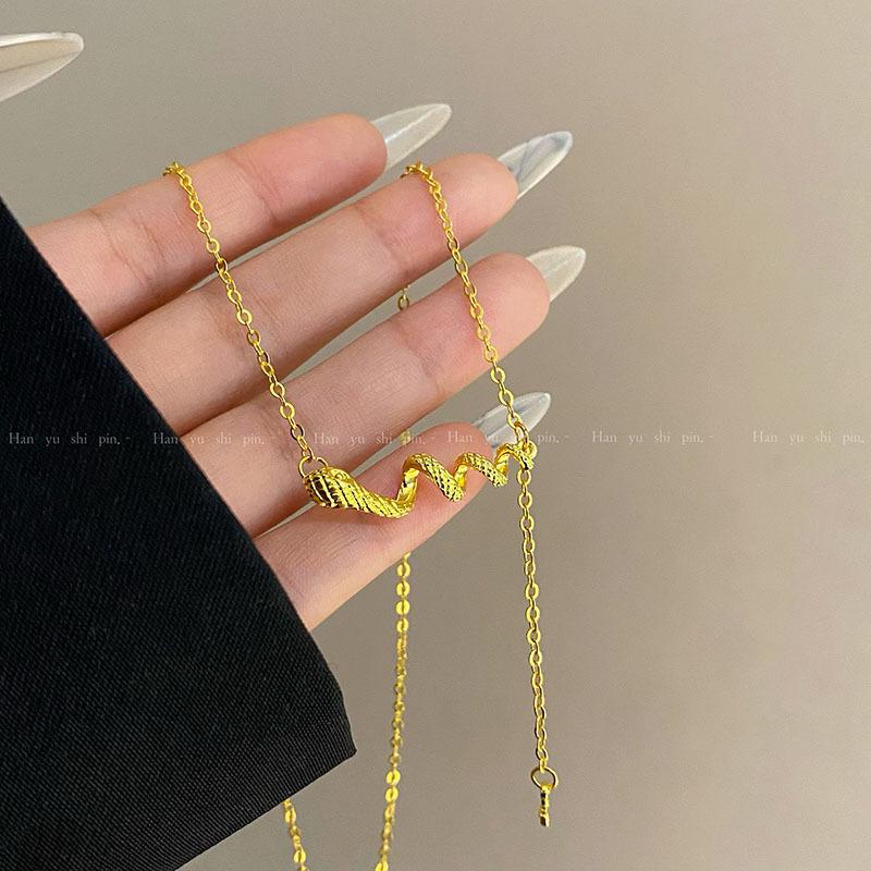 Natal Year Golden Spirit Snake Necklace Women s 2024 New Chinese Zodiac Year Snake Clavicle Chain Light Luxury Premium Sense