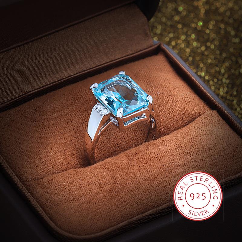 Fashion Luxury Silver-plated Topaz Engagement Ring For Women Exquisite Four-claw Sapphire Ring Party Birthday Lady Gift