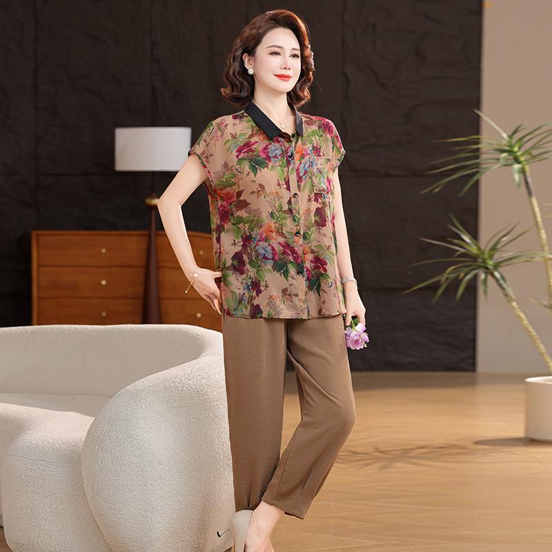 High-End Plus-Size Summer Fashion Set: Flattering Elastic Two-Piece T-shirt & Shorts for Middle-Aged & Elderly Women