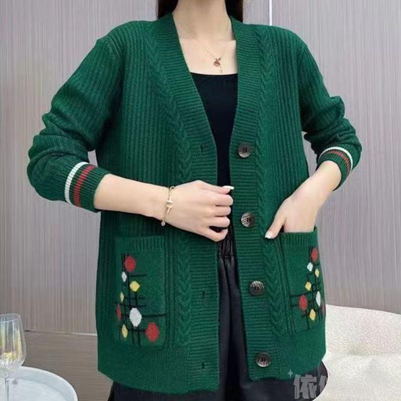 Stylish Autumn/Winter Knitted Cardigan for Middle-Aged and Elderly Women, Thickened Loose-Fit Jacket