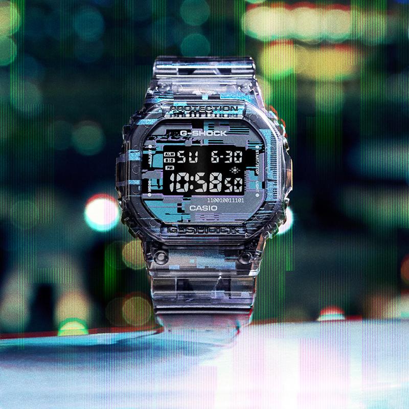 Casio G-SQUAD Series G-SHOCK Dimensional Era Series Ice Tough Retro Classic Small Square Sports Waterproof Watch Quartz Movement Resin DW-5600NN-1PR