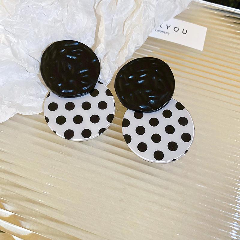European and American Black Diamond-encrusted Butterfly Flower Fringed Earrings Temperament Earrings Light Luxury Earrings Women