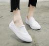 Mocassini da donna in pelle di vacchetta bianca: Scarpe in Pelle Slip-On Versatili per la Primavera/Estate 2025