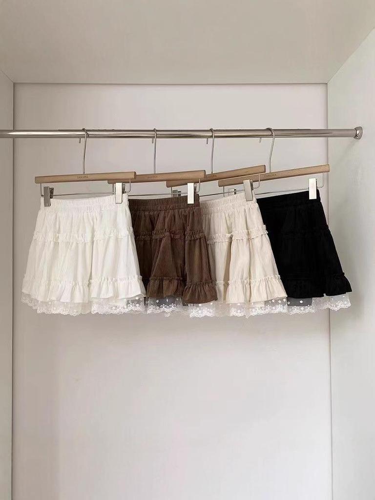 European Cotton Velvet Lace Patchwork Mini Skirt: Stylish Korean Sweet Style for Autumn/Winter Slim Fit.