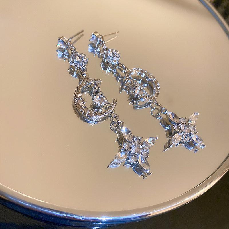 Silver Needle Rhinestone Star Tassel Earrings: French Court Style, Light Luxury, Fashionable and Exquisite Niche Ear Jewelry