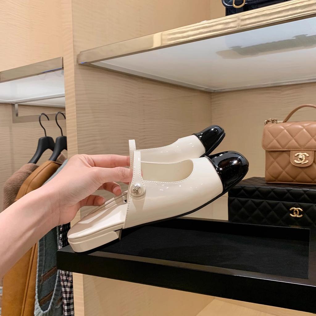 Xiaoxiangfeng Baotou one pedal splicing square round head pearl one character with shallow mouth versatile Mary Jane half drag girl spring and summer